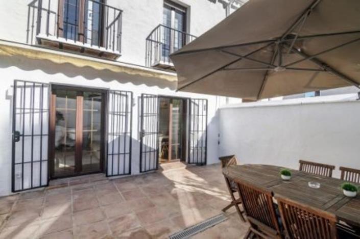 Image No.9-2 Bed Townhouse for sale