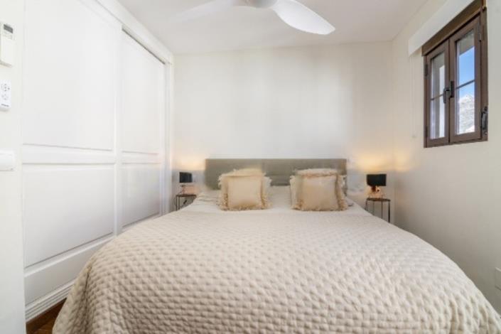 Image No.13-2 Bed Townhouse for sale