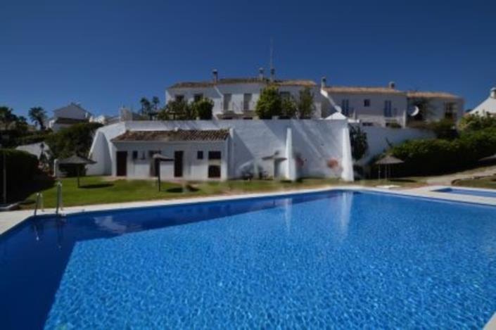 Image No.15-2 Bed Townhouse for sale