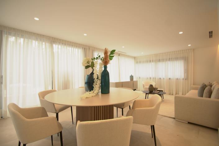 Image No.8-5 Bed Villa for sale