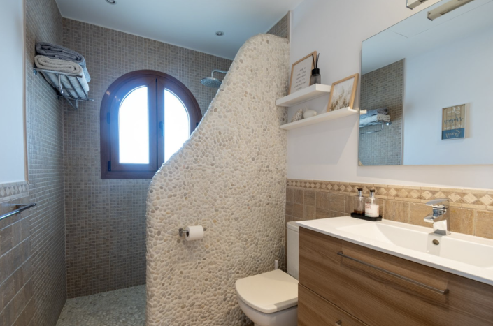 Image No.16-3 Bed Townhouse for sale