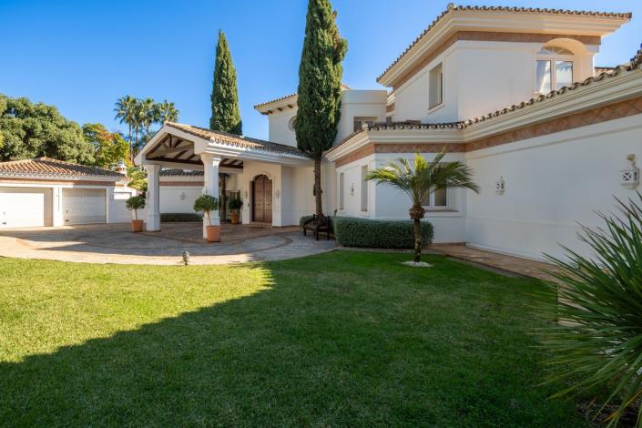 Image No.9-5 Bed Villa for sale