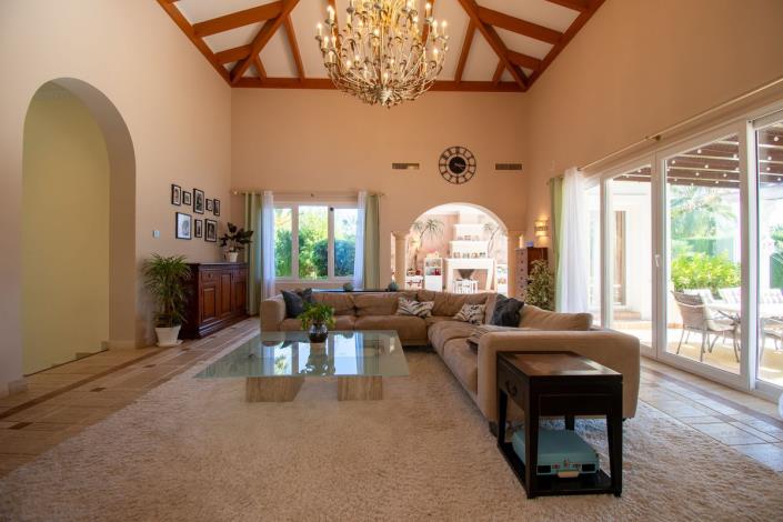 Image No.10-5 Bed Villa for sale