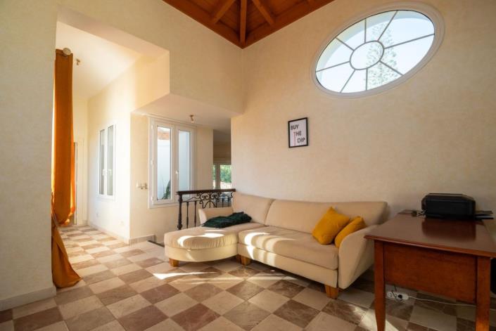 Image No.30-5 Bed Villa for sale