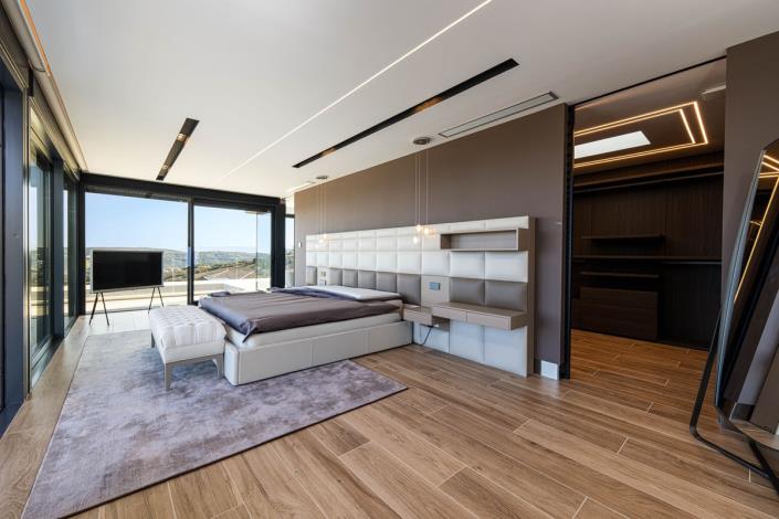 Image No.11-6 Bed Villa for sale