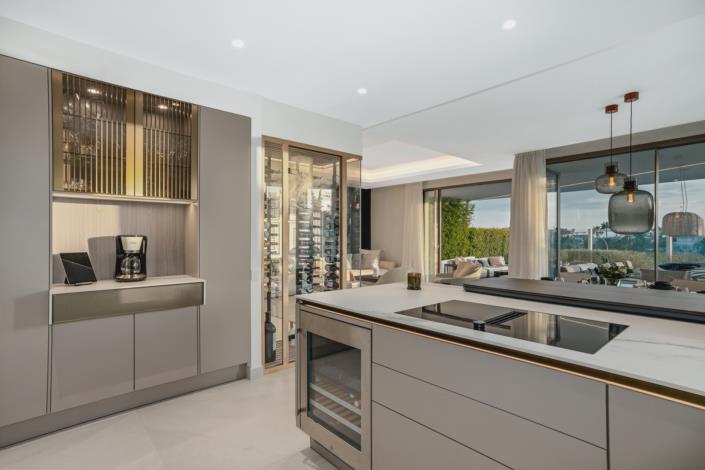 Image No.10-4 Bed Semi-Detached for sale