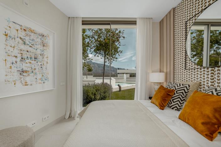 Image No.24-4 Bed Semi-Detached for sale