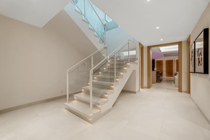 Image No.25-4 Bed Semi-Detached for sale