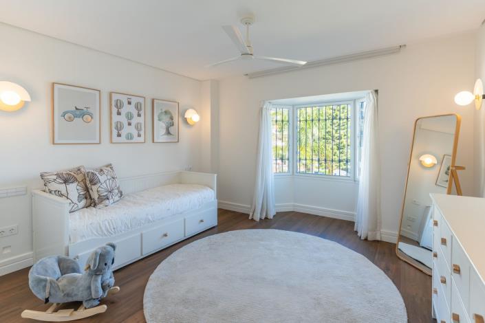 Image No.22-3 Bed Apartment for sale