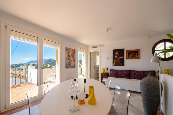 Image No.41-3 Bed Townhouse for sale