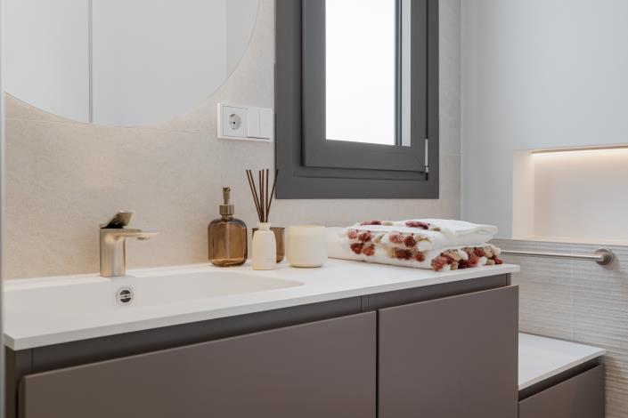 Image No.20-3 Bed Apartment for sale