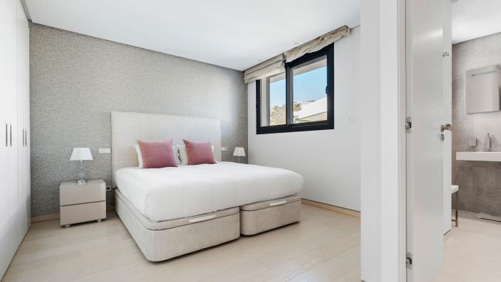 Image No.7-4 Bed Villa for sale