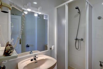 7-aa4cc561180b369757c0bb4af9886cd3