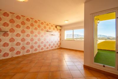 10-bb915d1cb19341576dcdc994b81ab9c5