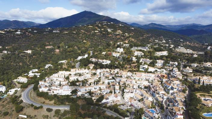 Image No.27-3 Bed Townhouse for sale