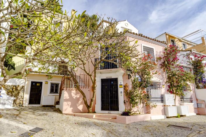 Image No.13-3 Bed Townhouse for sale