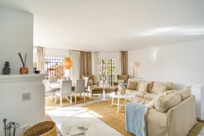 Image No.6-3 Bed Townhouse for sale