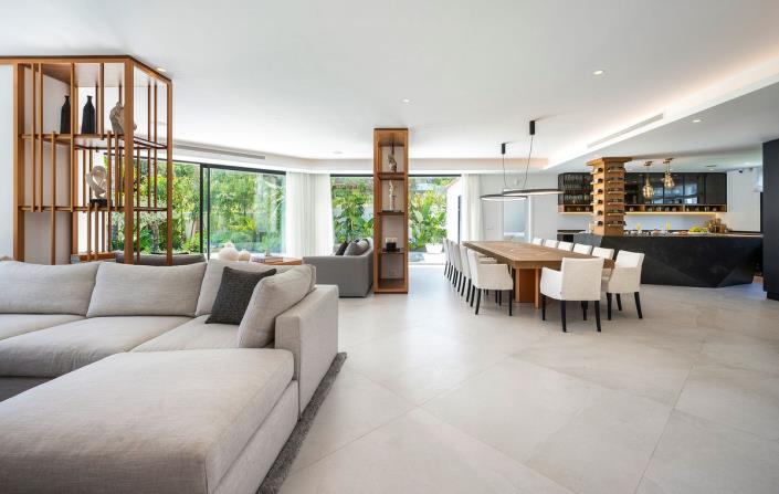 Image No.8-6 Bed Villa for sale