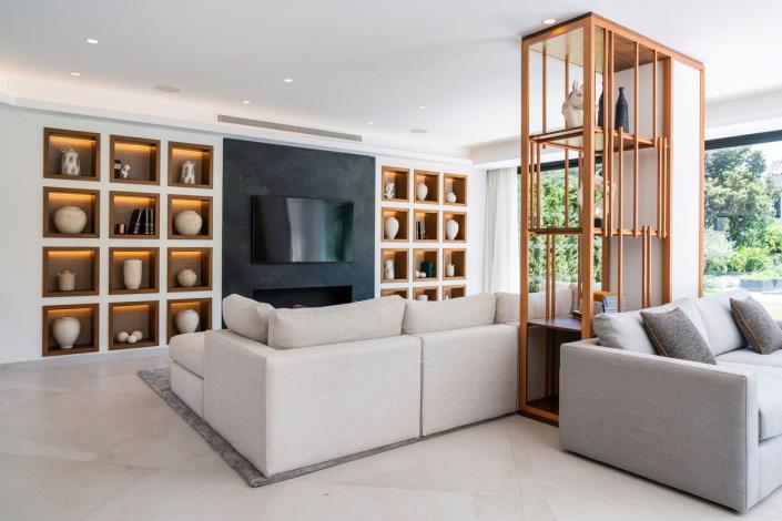 Image No.12-6 Bed Villa for sale