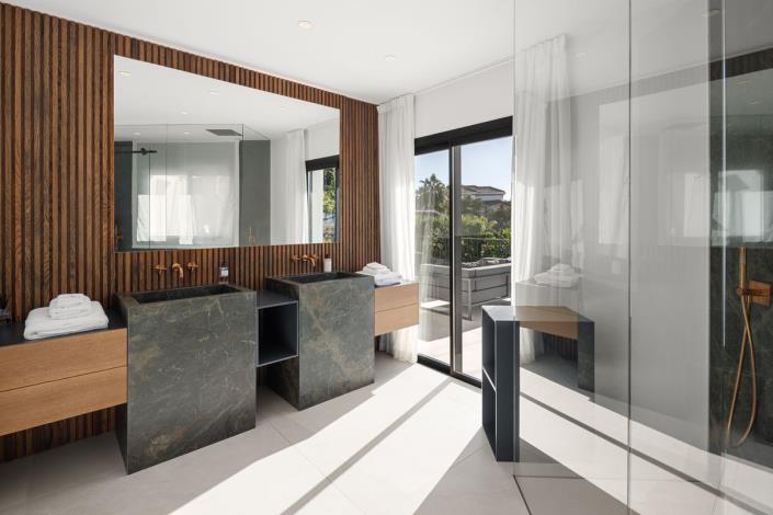 Image No.14-6 Bed Villa for sale