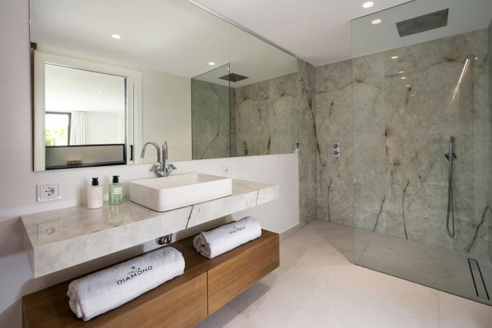 Image No.23-6 Bed Villa for sale