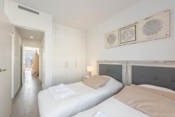 Image No.22-3 Bed Apartment for sale