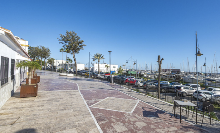 Image No.10-3 Bed Villa / Detached for sale