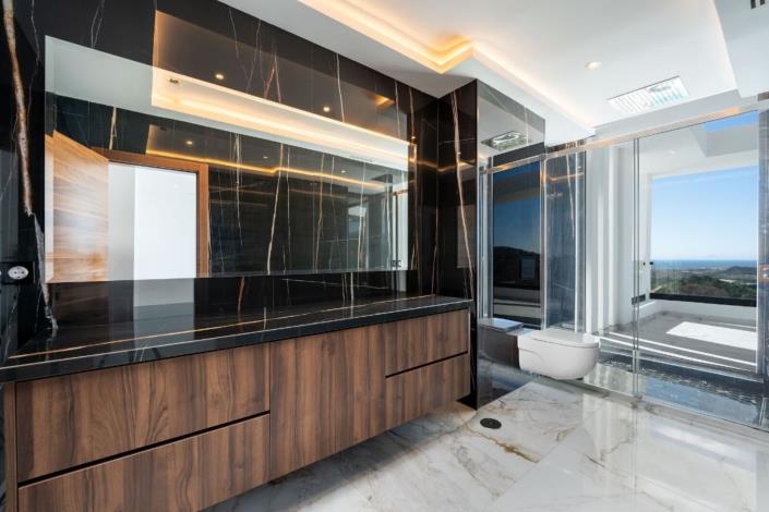 Image No.14-5 Bed Villa for sale