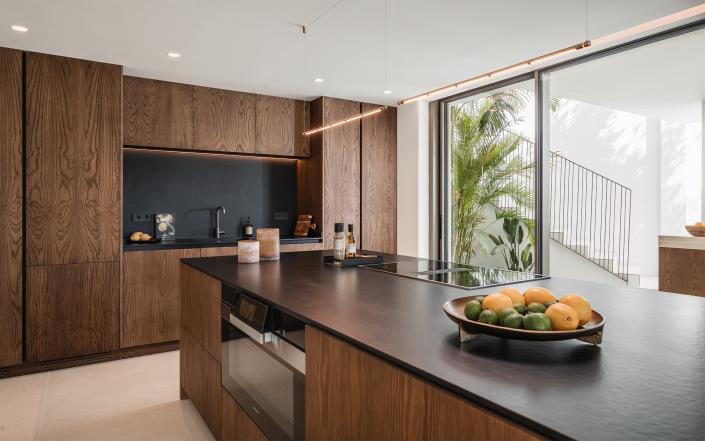 Image No.8-6 Bed Villa / Detached for sale