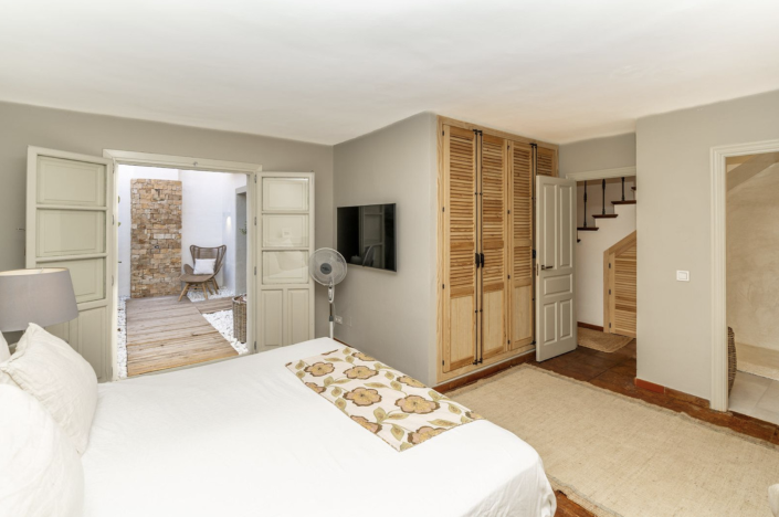 Image No.11-2 Bed Semi-Detached for sale