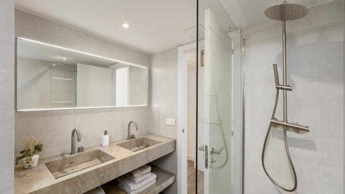 Image No.23-4 Bed Apartment for sale