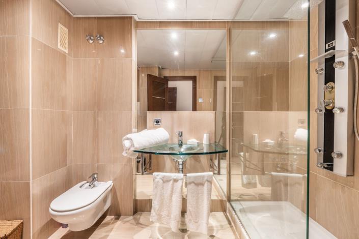 Image No.18-2 Bed Apartment for sale