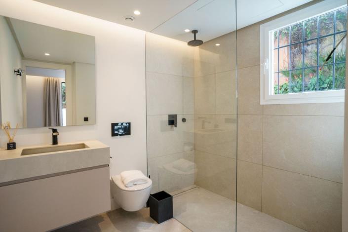 Image No.30-5 Bed Villa for sale