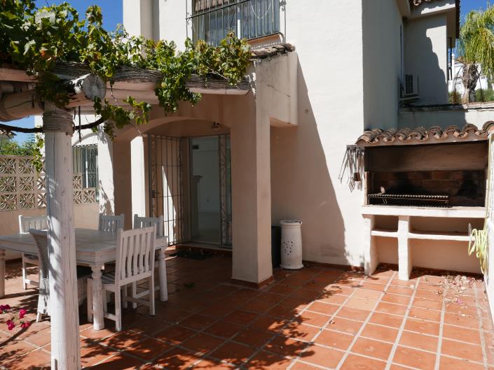 Image No.4-Villa de 4 chambres à vendre à Nueva Andalucia