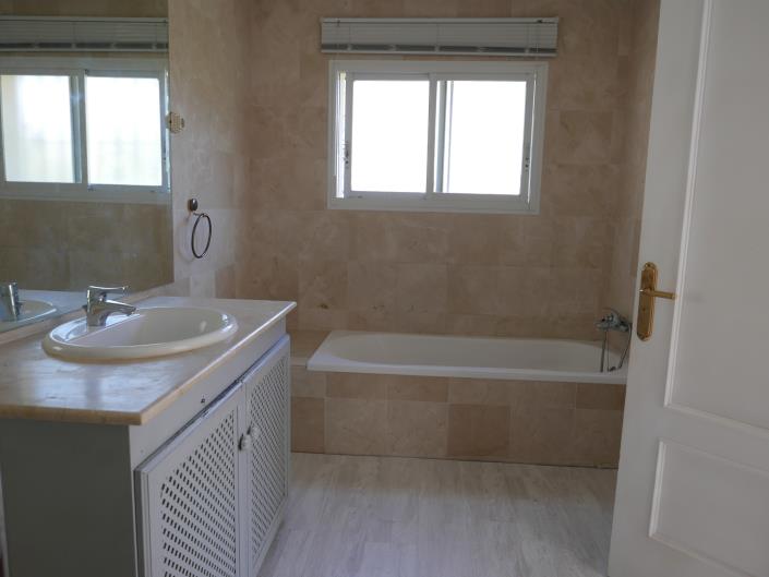 Image No.20-Villa de 4 chambres à vendre à Nueva Andalucia