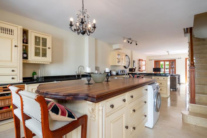 Image No.6-3 Bed Townhouse for sale