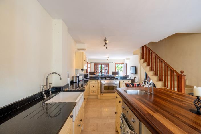 Image No.22-3 Bed Townhouse for sale