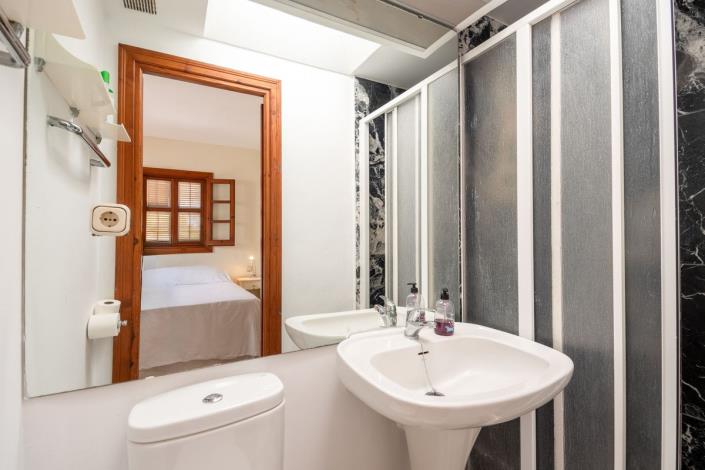 Image No.26-3 Bed Townhouse for sale