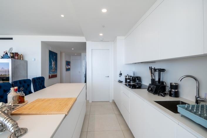 Image No.20-3 Bed Apartment for sale