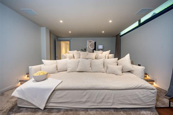 Image No.51-5 Bed Villa for sale