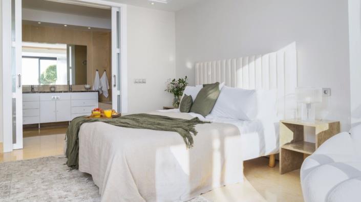 Image No.12-4 Bed Apartment for sale