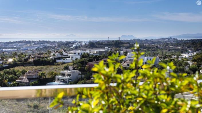 Image No.20-4 Bed Apartment for sale