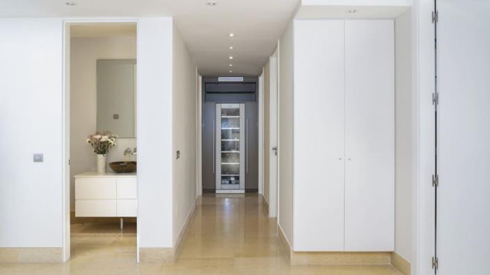 Image No.25-4 Bed Apartment for sale