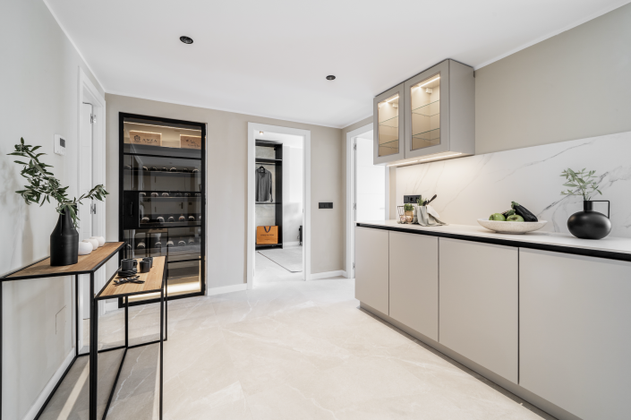 Image No.13-4 Bed Apartment for sale