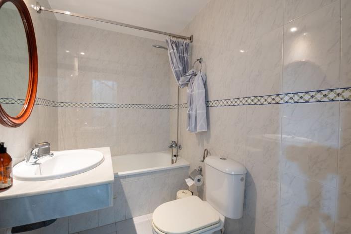 Image No.15-4 Bed Townhouse for sale