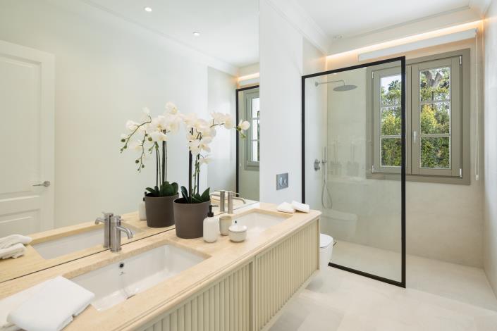 Image No.14-6 Bed Villa for sale