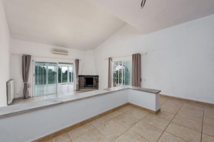 Image No.12-3 Bed Villa / Detached for sale