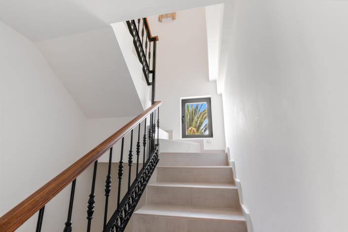 Image No.17-5 Bed Villa for sale