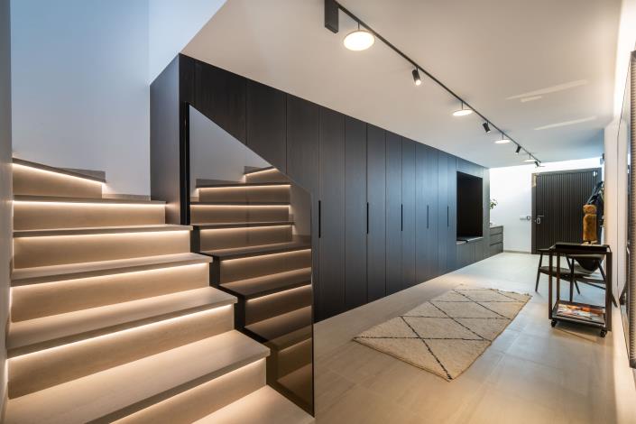 Image No.14-4 Bed Townhouse for sale