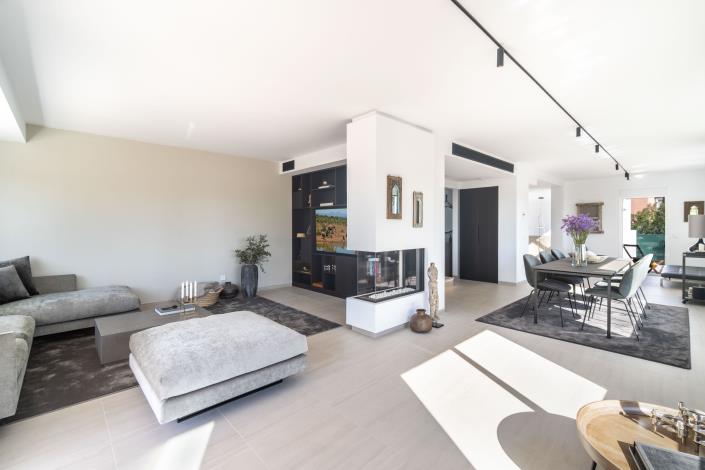 Image No.19-4 Bed Townhouse for sale